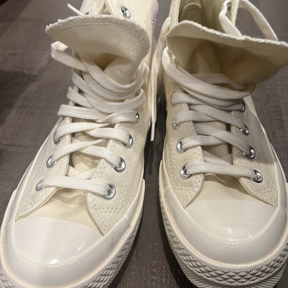 Like new wore once converse play comme des Garcons sneakers - Picture 5 of 6